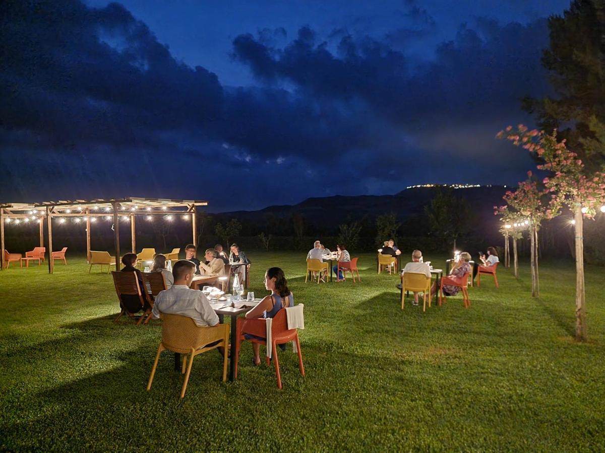 Agriturismo Essentia Dimora Rurale Larino エクステリア 写真