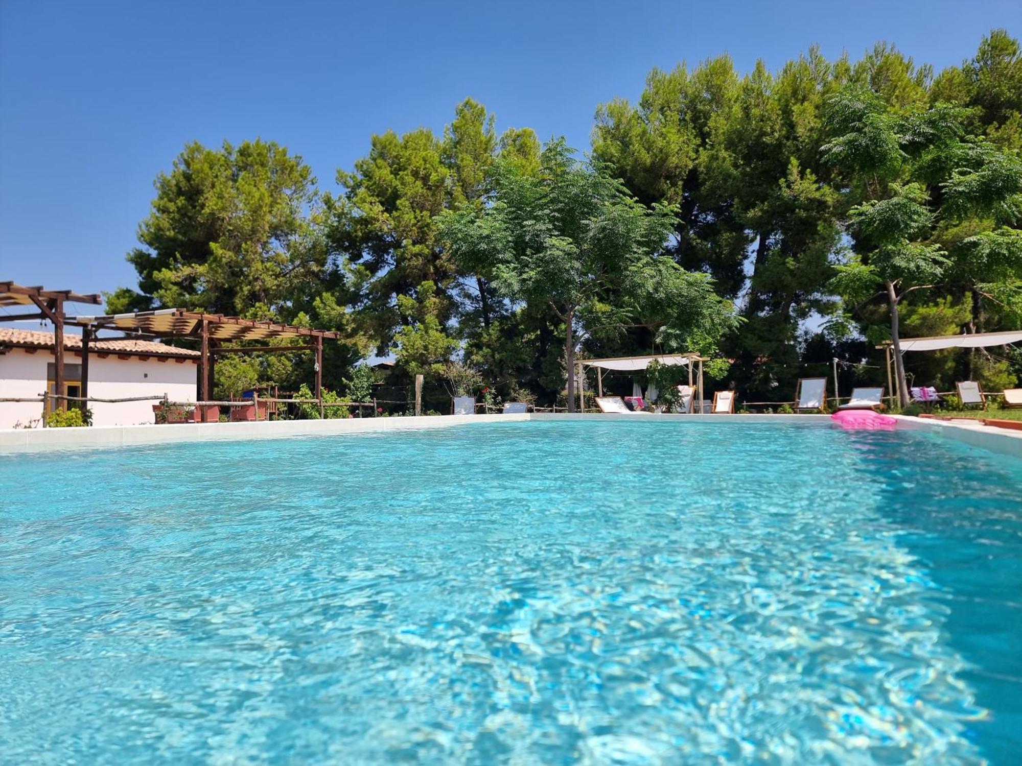 Agriturismo Essentia Dimora Rurale Larino エクステリア 写真